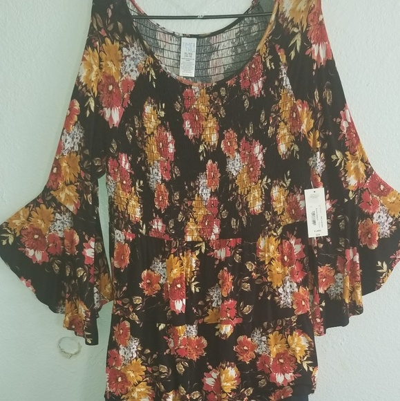 Nwt  Paisley top - Picture 2 of 2